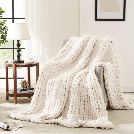 L’AGRATY Chunky Knit Blanket Throw,Soft Chenille Yarn Throw 50×60，Handmade Thick Cable Knit Crochet Blanket, Large Rope Knot Throw Blanket for Couch Home Decor